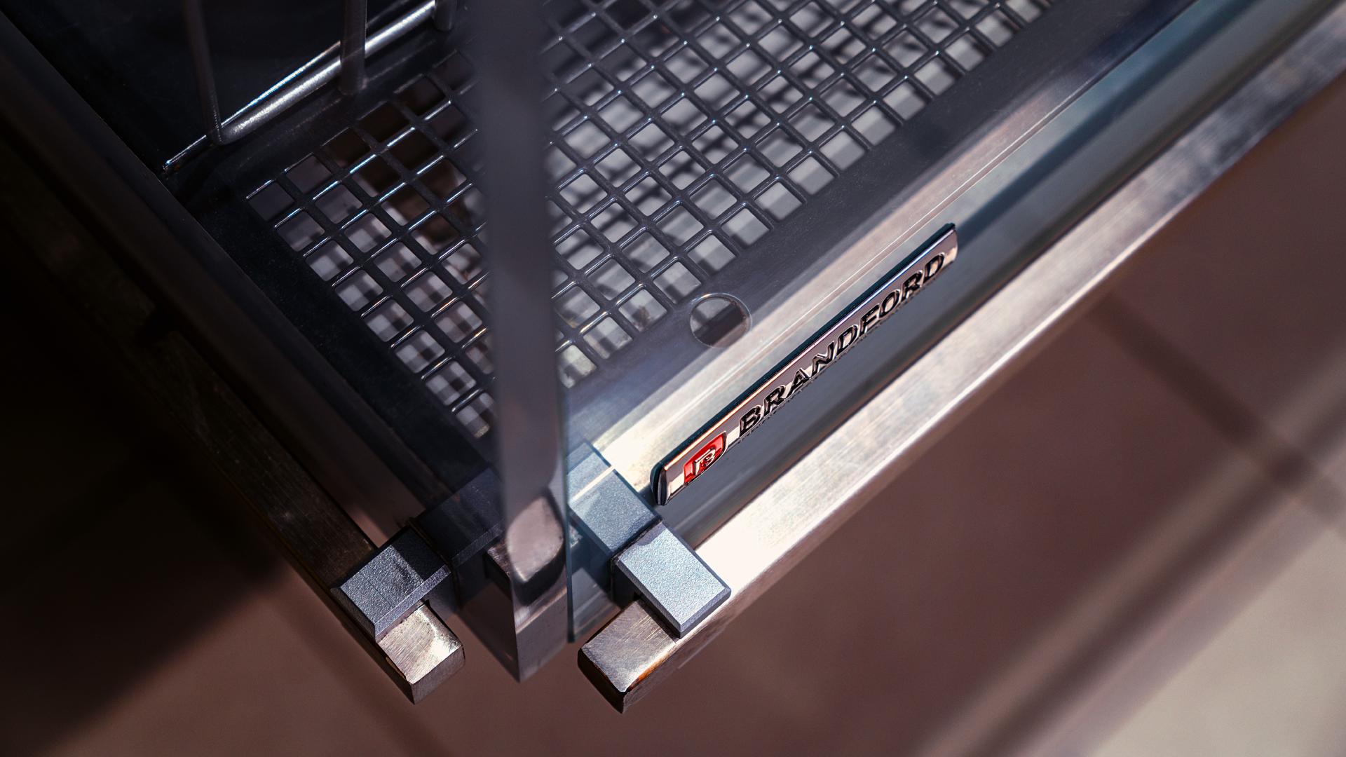 Вертикальные витрины